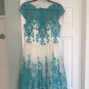 Chi chi London dress